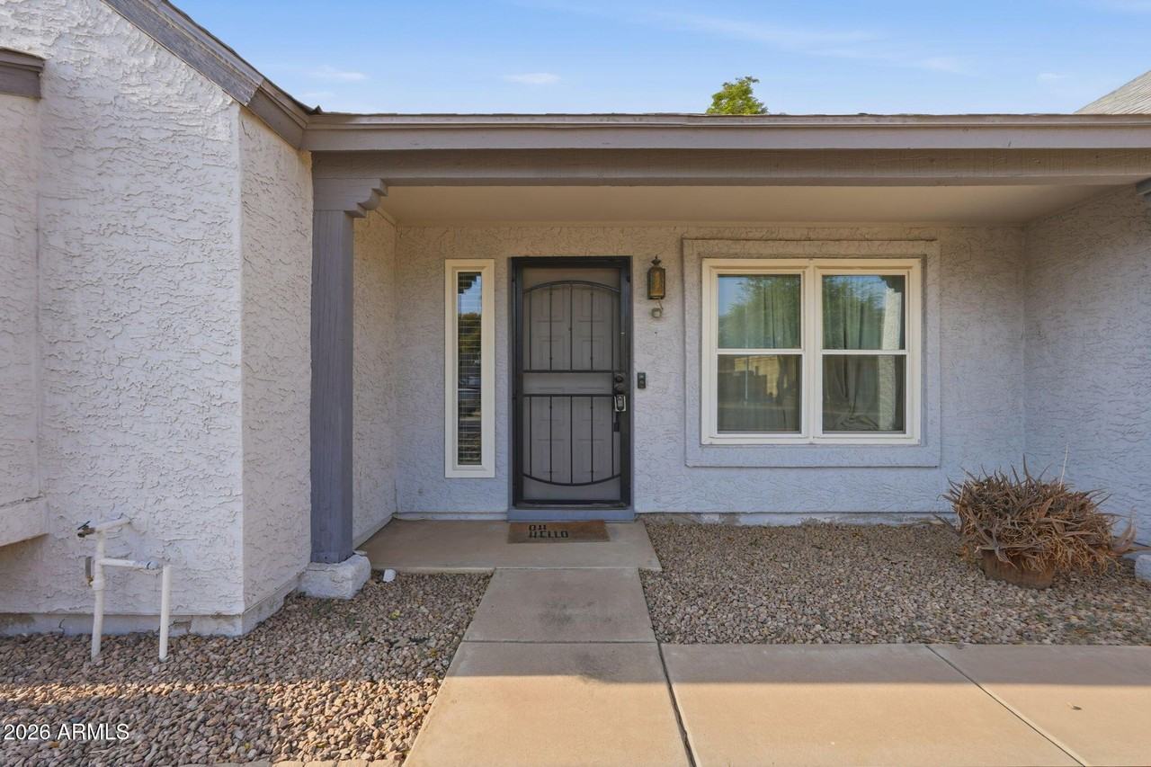 1735 E Stephens Dr - Photo 5 of 40