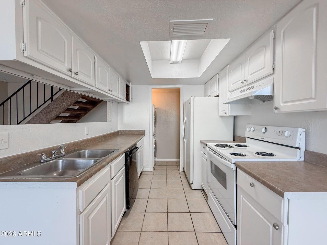 2625 W Ocotillo Rd #2 - Photo 4 of 17