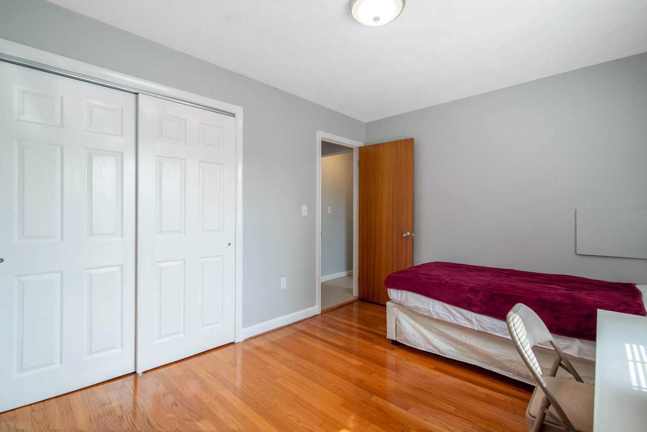 747 N Main St #747B2 - Photo 4 of 11