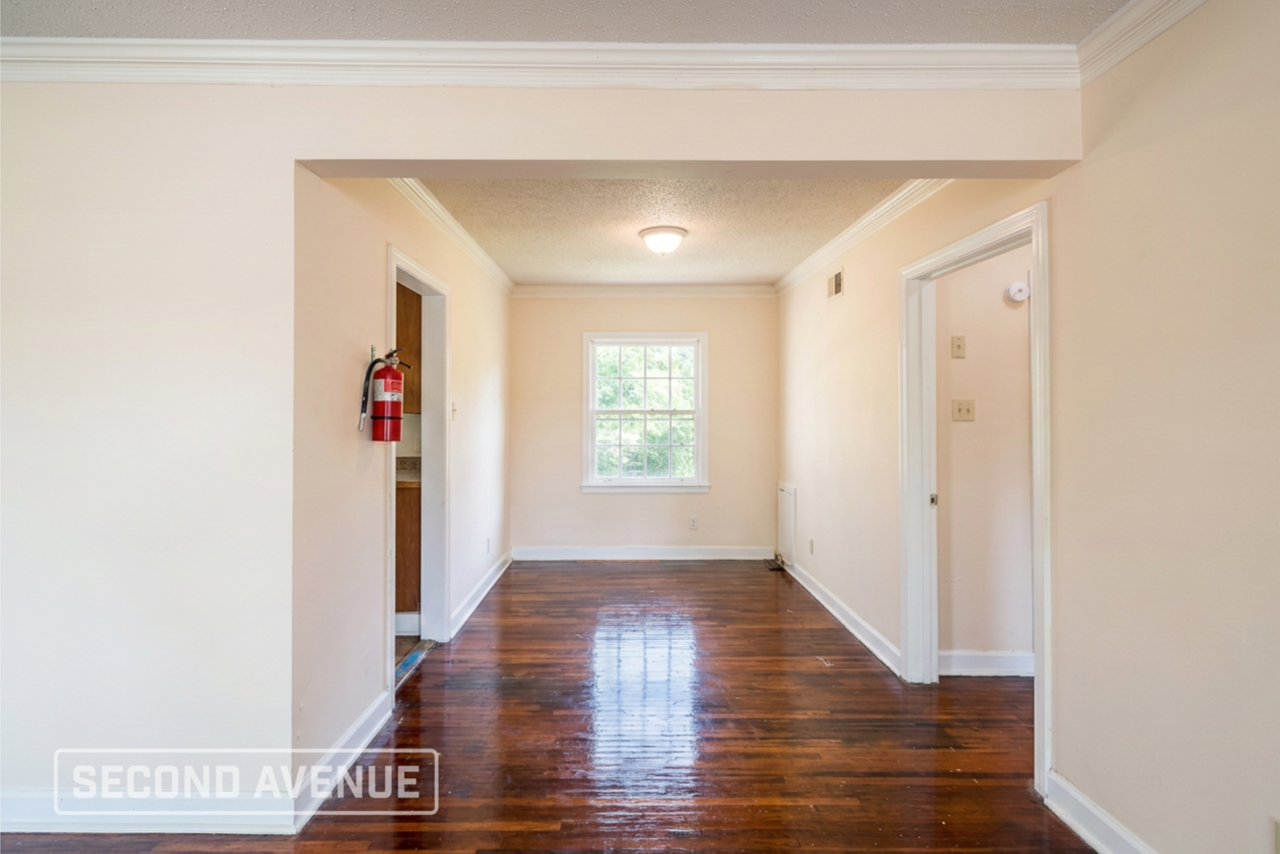 1195 Woodbury St - Photo 3 of 15