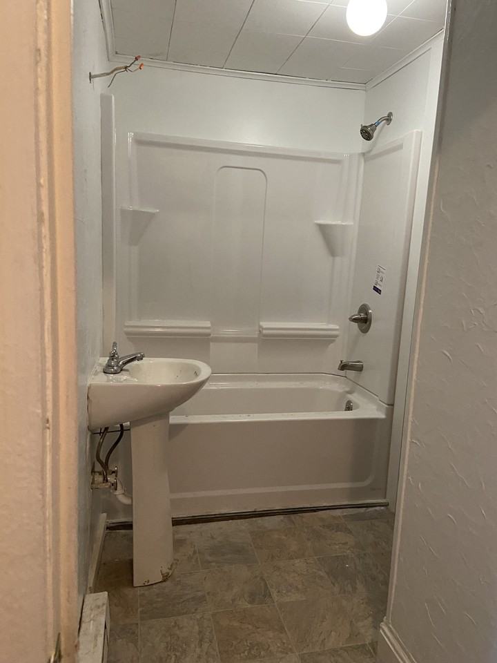 97 Boynton Ave #3 - Photo 6 of 11