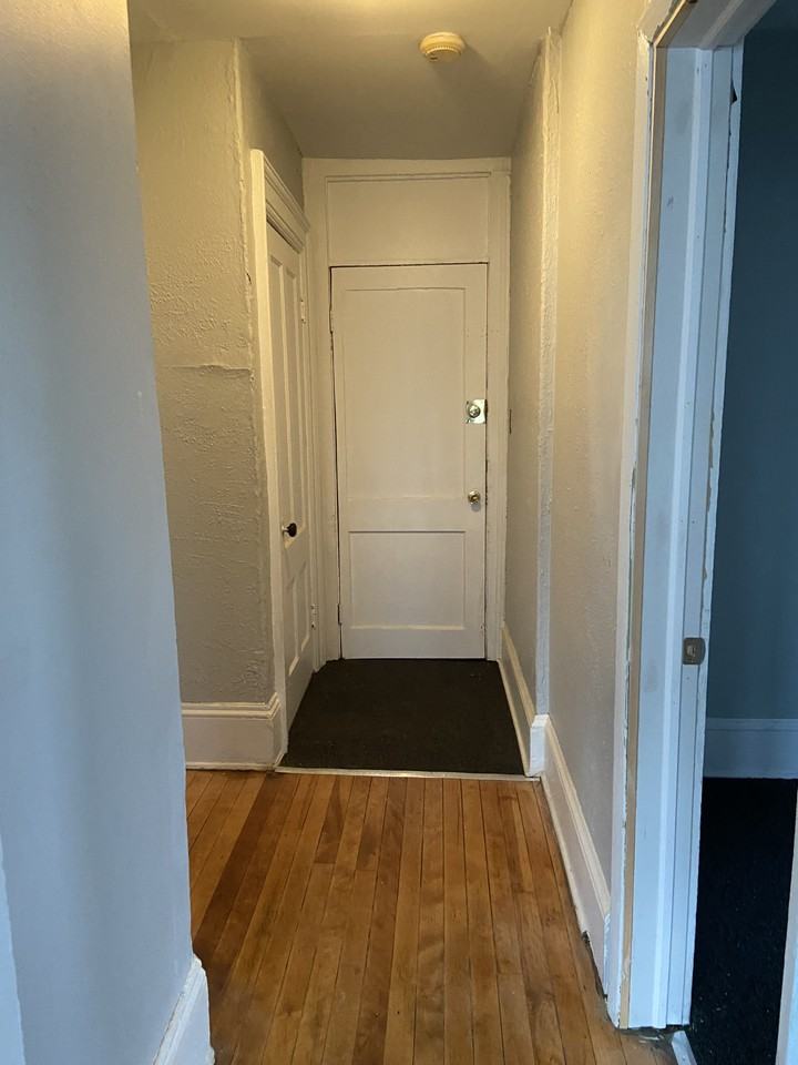 97 Boynton Ave #3 - Photo 7 of 11