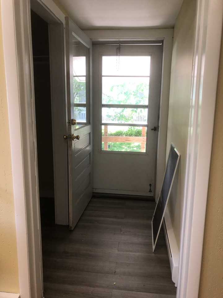 130 Court St #4 - Photo 6 of 10