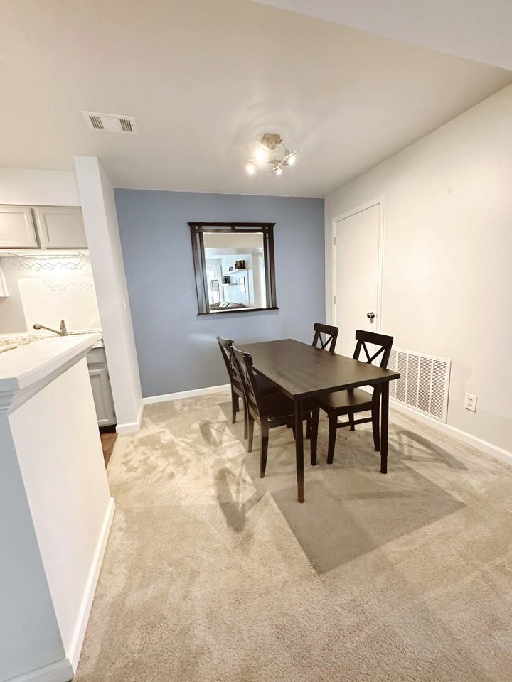 4652 White Rock Cir #10 - Photo 7 of 12