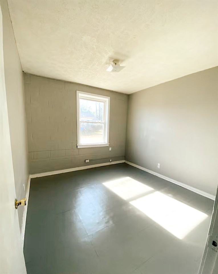 110 21st St S #3 - Photo 5 of 6