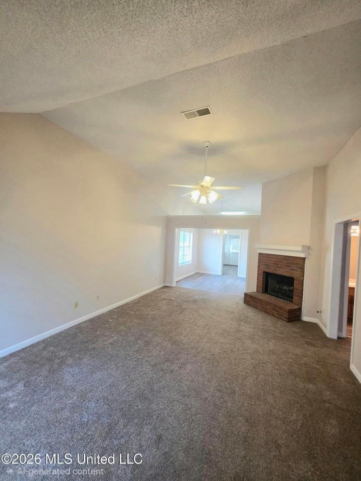 295 Garden Walk S - Photo 5 of 10