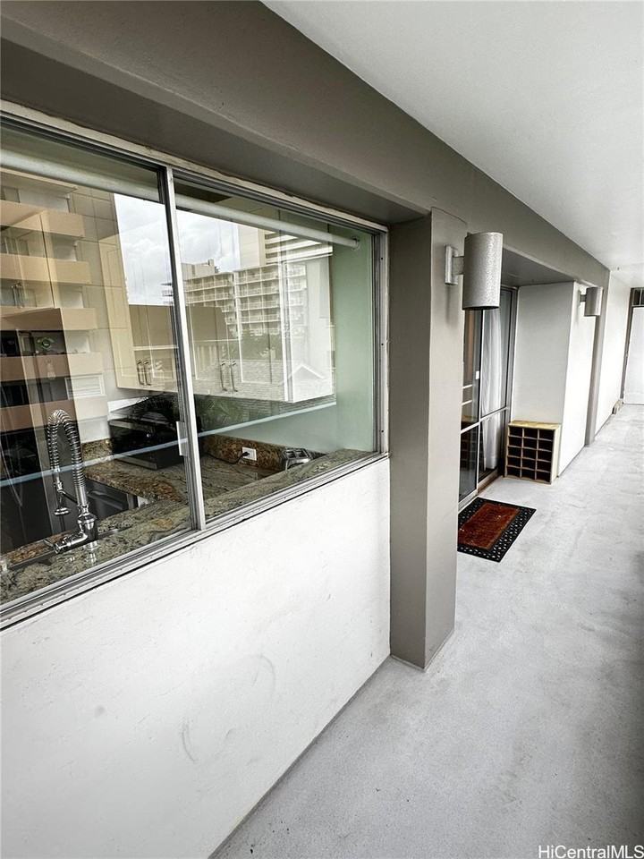 439 Keoniana St #305 - Photo 3 of 15