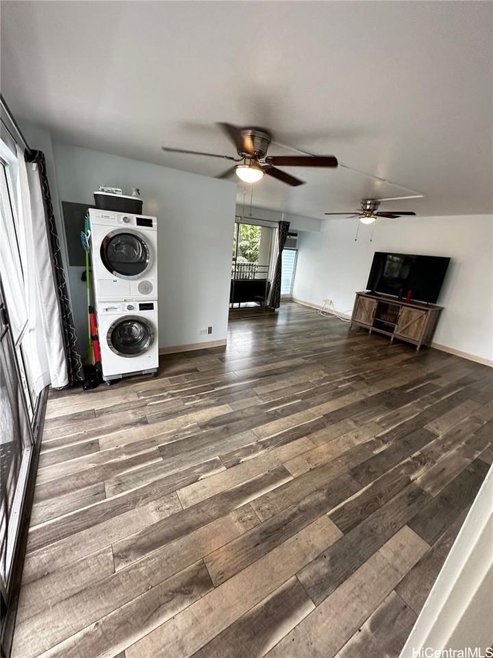 439 Keoniana St #305 - Photo 7 of 15
