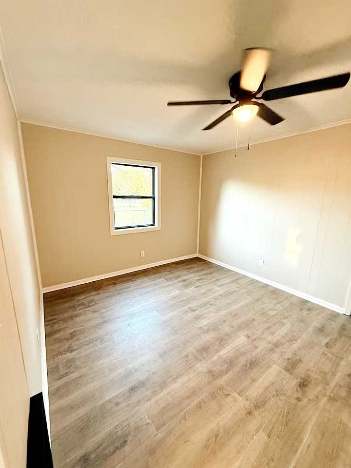 616 14th St N #616 - Photo 6 of 9