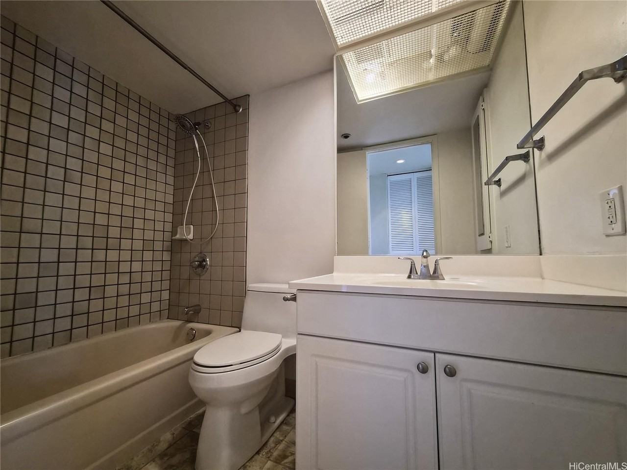 930 Kaheka St #2605 - Photo 5 of 17