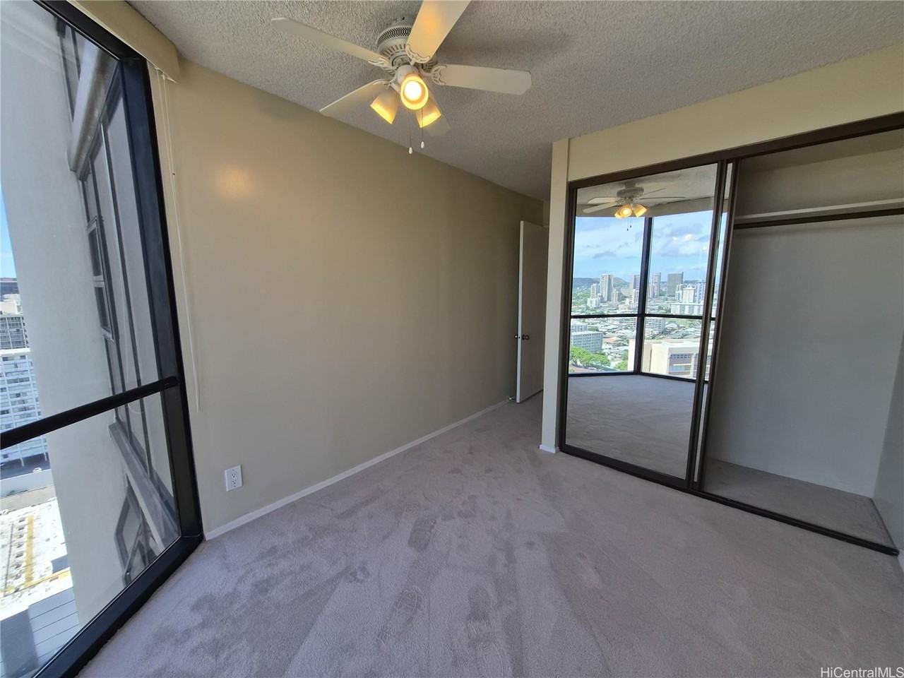 930 Kaheka St #2605 - Photo 6 of 17