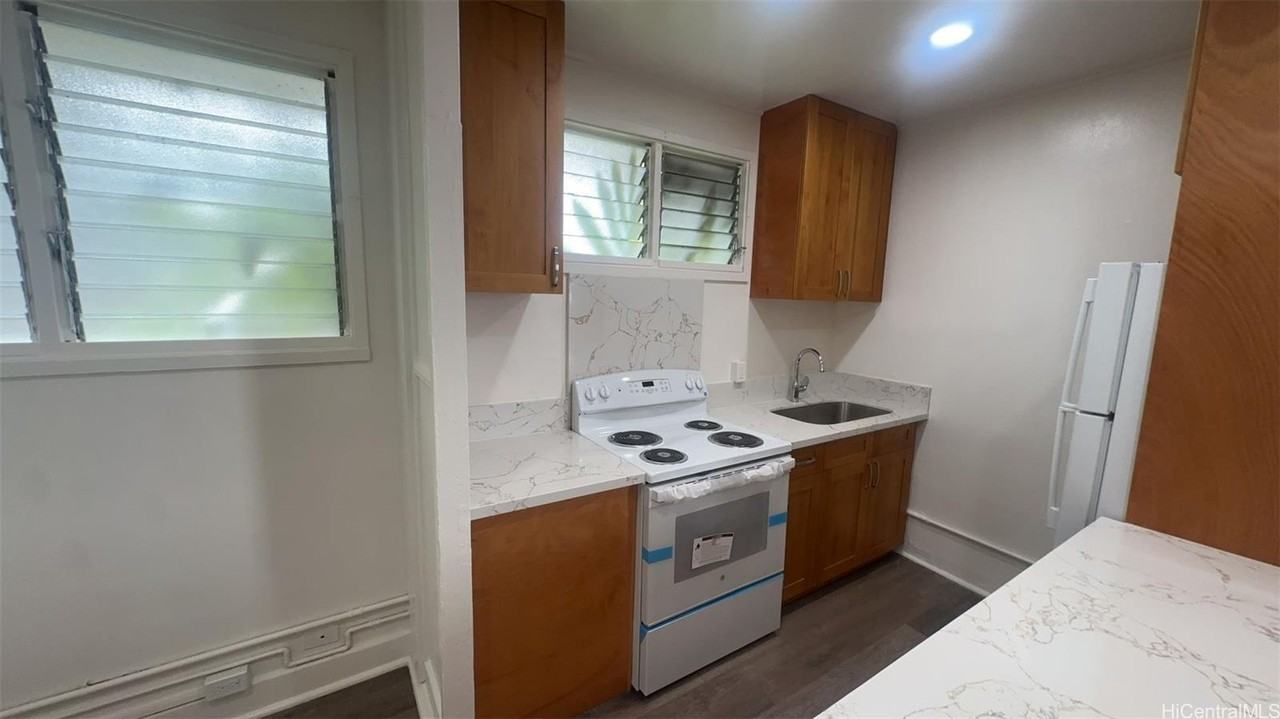 1849 Kaioo Dr #4 - Photo 2 of 9
