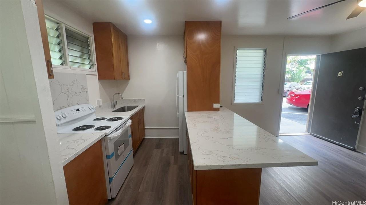 1849 Kaioo Dr #4 - Photo 3 of 9