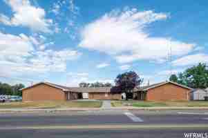 featured image of 495 E Main St #4