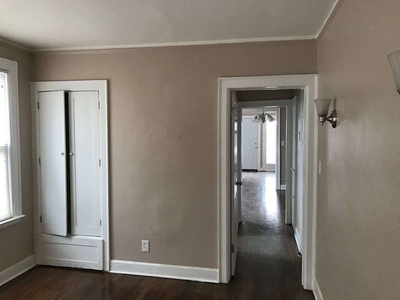 3235 W Grand St #2W - Photo 3 of 9