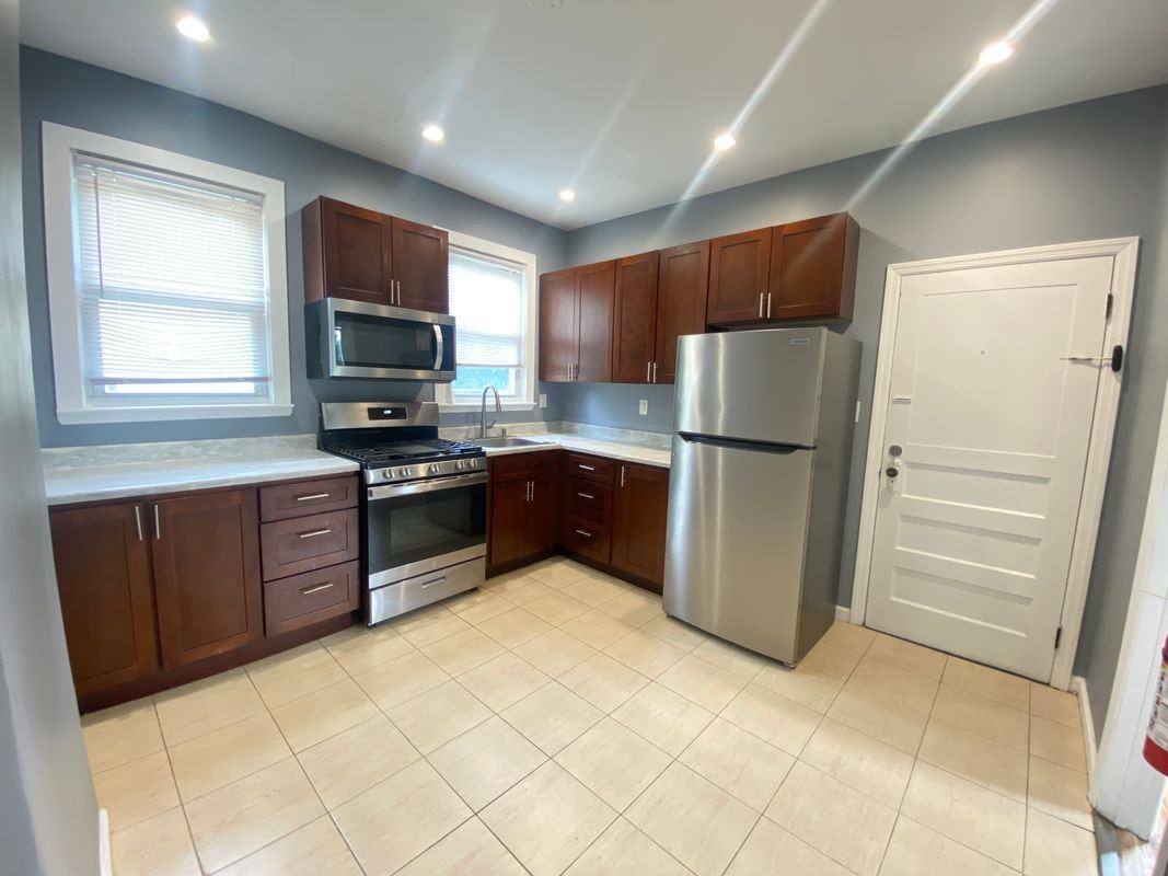 66 Tiffany Pl ##2 - Photo 7 of 12