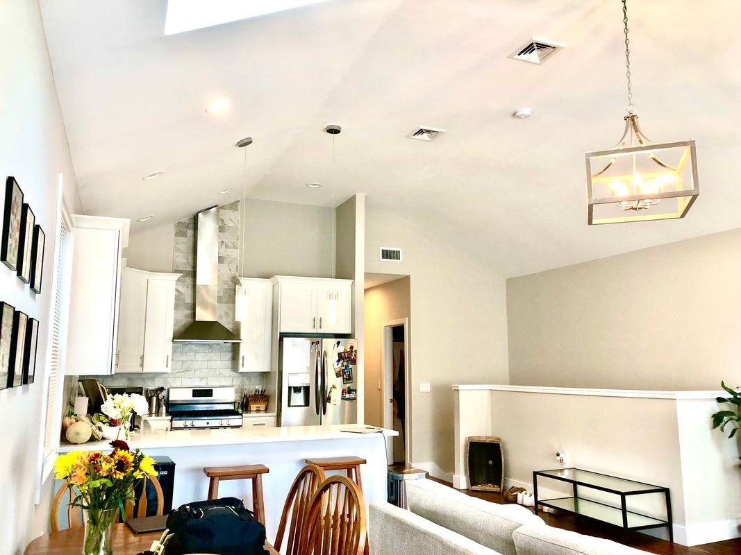268 Griffith St - Photo 4 of 9