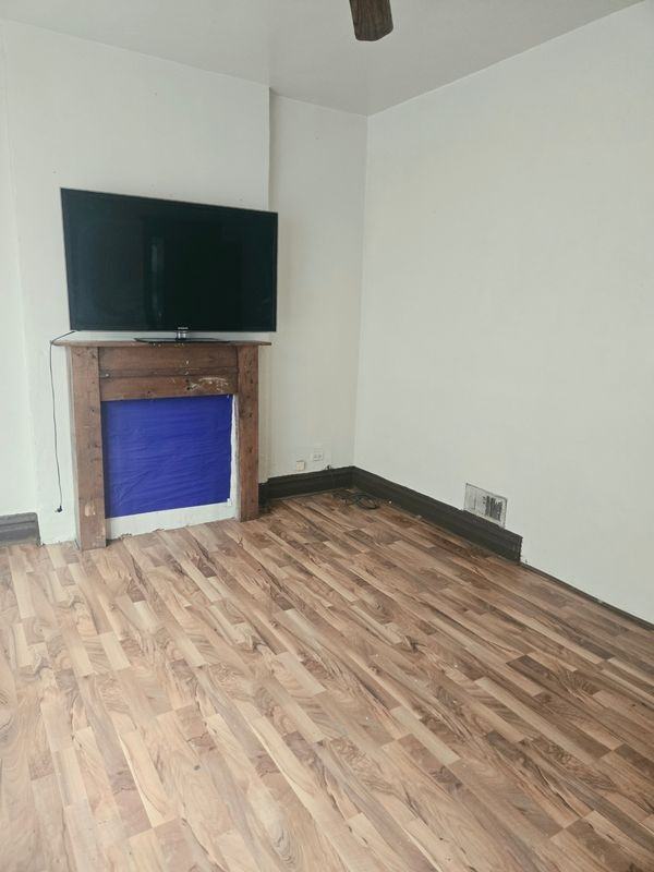 725 W 69th St - Photo 2 of 8