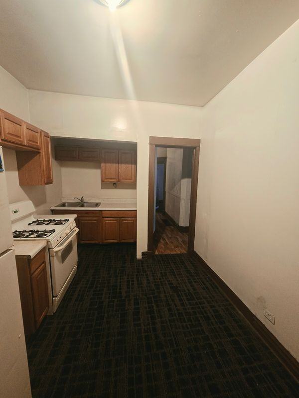725 W 69th St - Photo 3 of 8