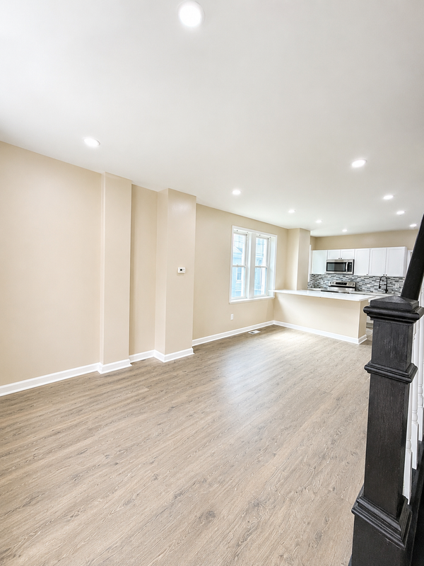 5943 Summer St - Photo 2 of 9