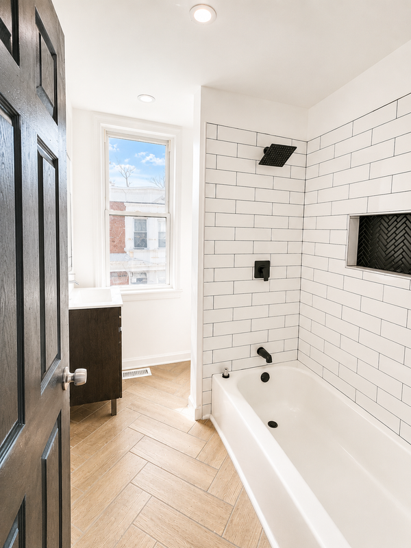 5943 Summer St - Photo 7 of 9