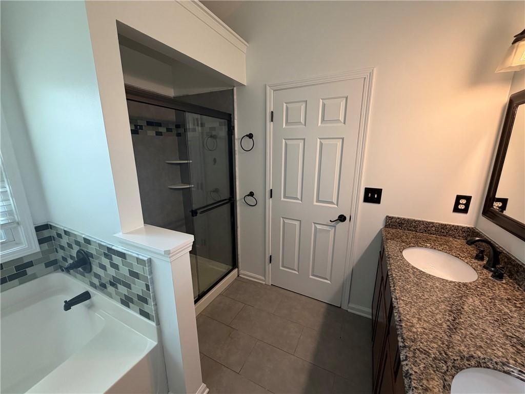 1430 Whatley Mill Cir - Photo 7 of 13