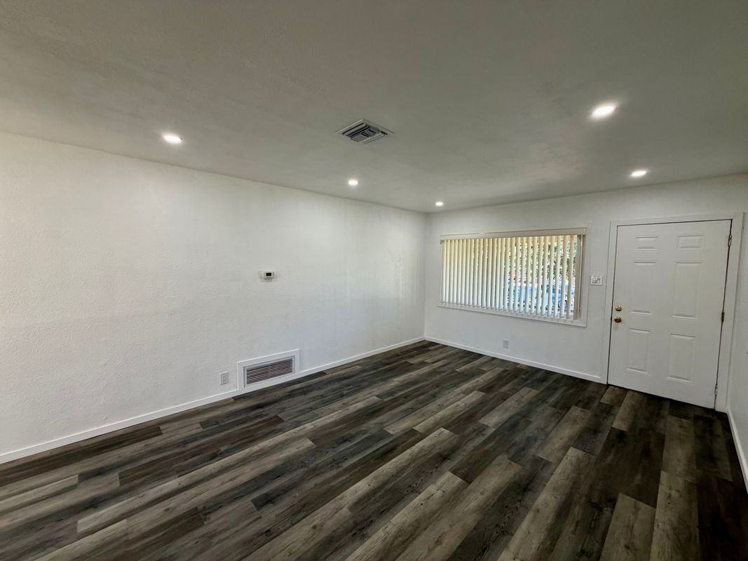 2428 Vasquez Pl - Photo 4 of 13