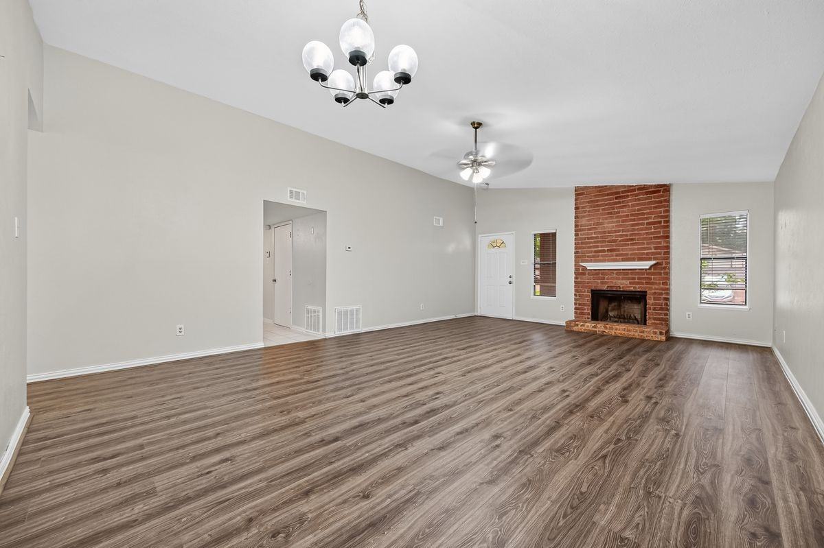 22803 Carter Moir Ln - Photo 2 of 10
