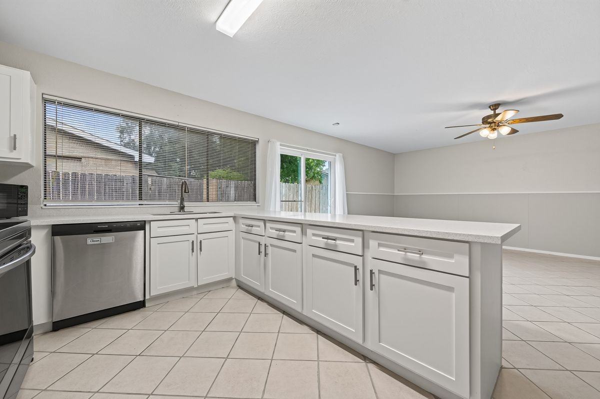 22803 Carter Moir Ln - Photo 4 of 10