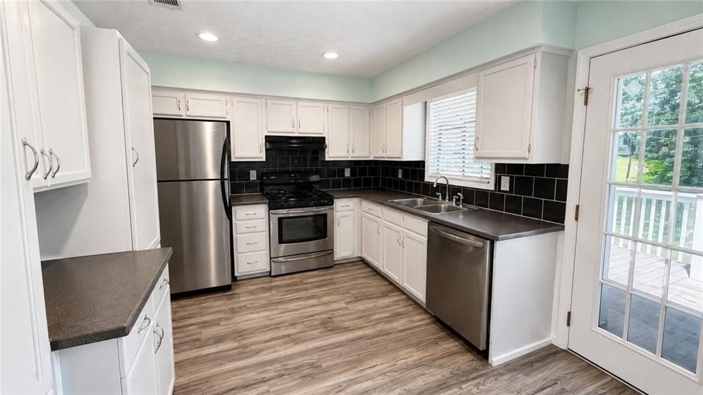 1235 Grayland Hills Dr - Photo 6 of 18