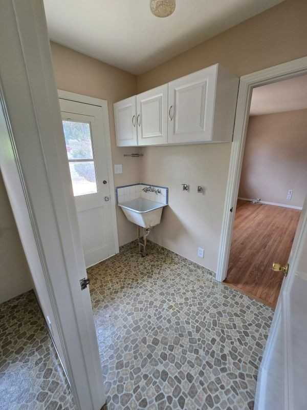 4934 Luther St - Photo 2 of 15