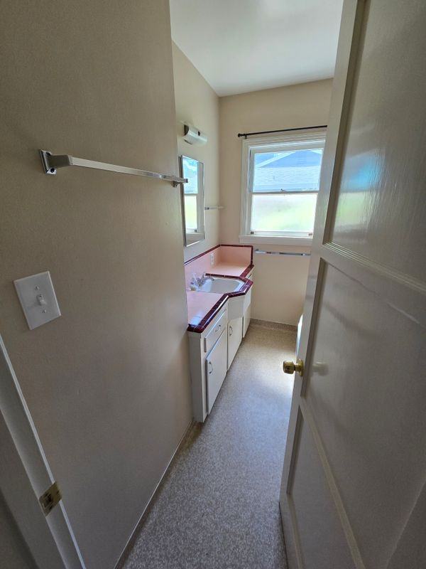 4934 Luther St - Photo 6 of 15