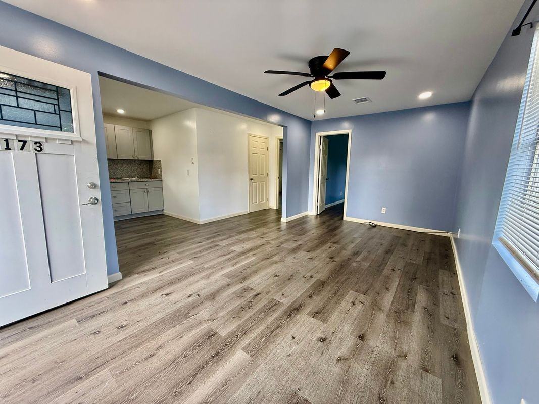 173 11th St - Photo 3 of 22