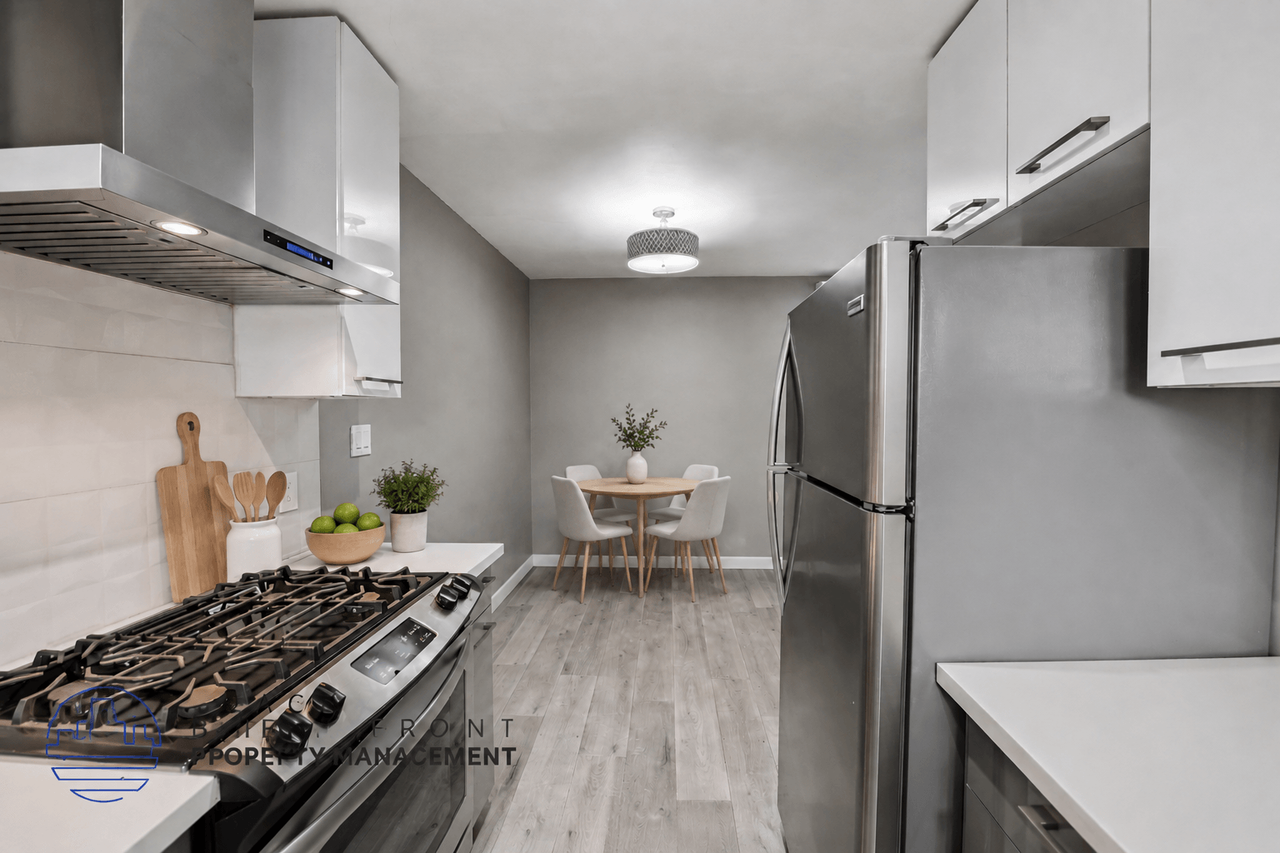 Mariposa Apartments - Photo 2 of 25