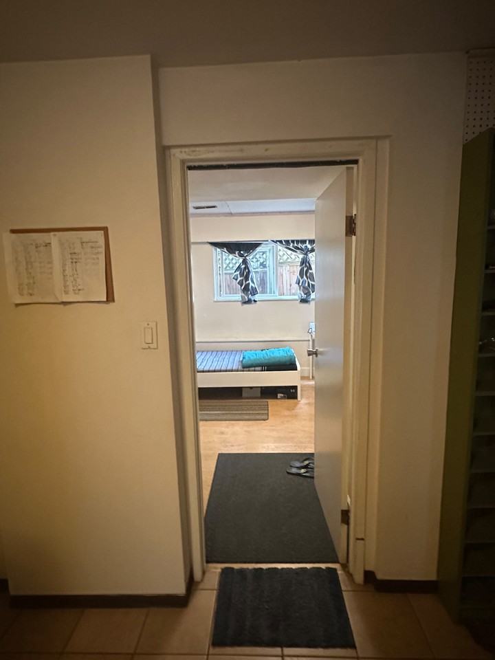 81 East 46th Avenue - Photo 5 of 7
