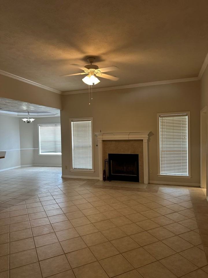 3707 Essen Loop - Photo 3 of 26