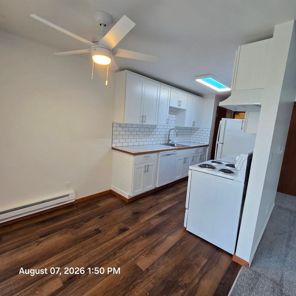 Tracy Ann Apartments - Photo 3 of 9