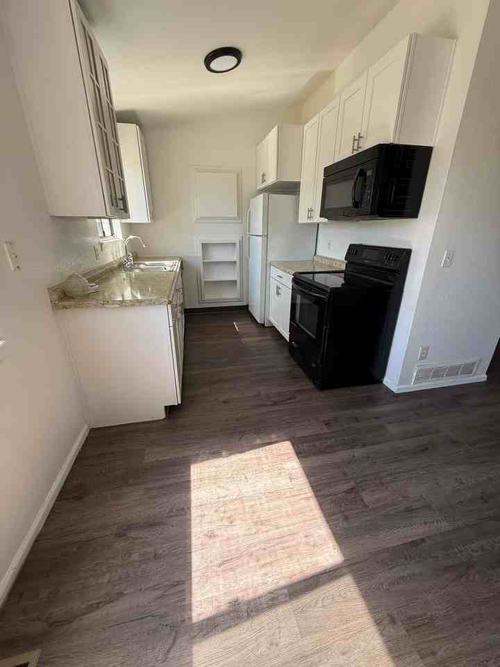 4494 Davenport Way - Photo 3 of 11