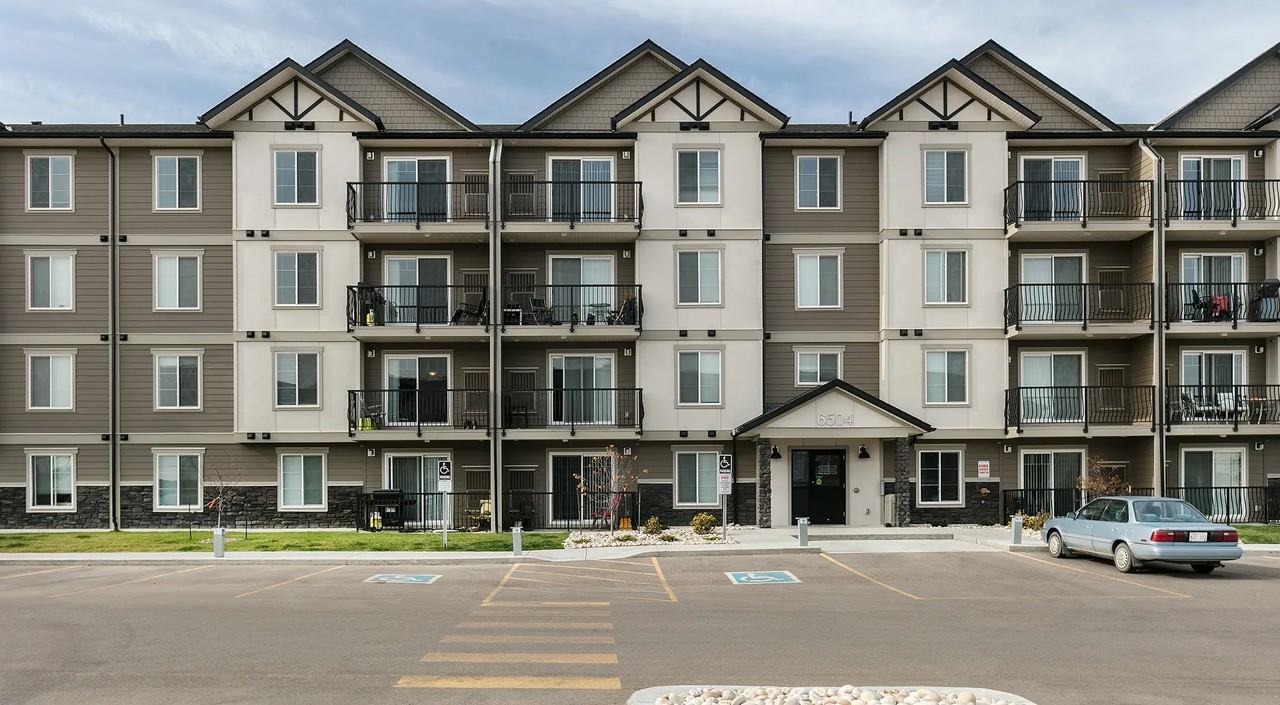 Dansereau Apartments - Photo 2 of 14