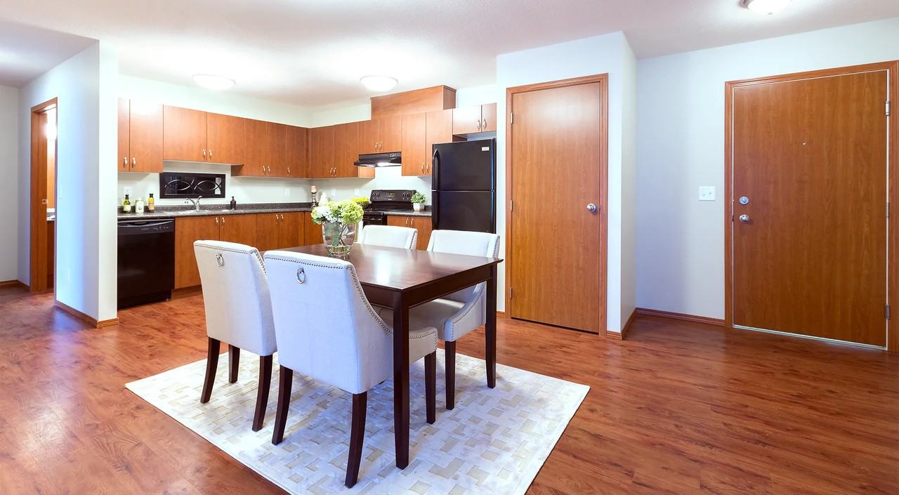 Edgewood Place - Photo 5 of 15