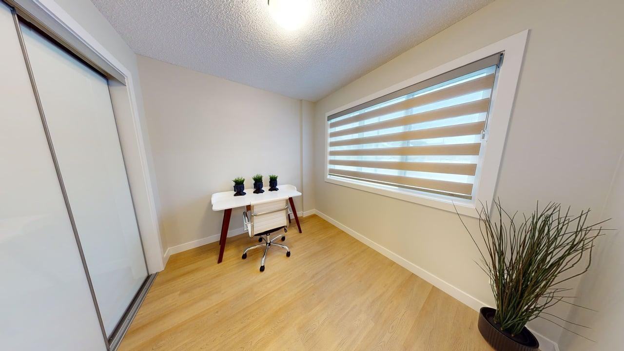 2035 Chalmers Way SW - Photo 3 of 43