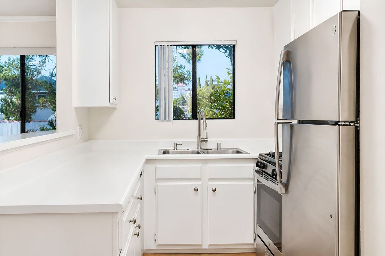 Orange Luxury Investments LLC - Photo 4 of 50