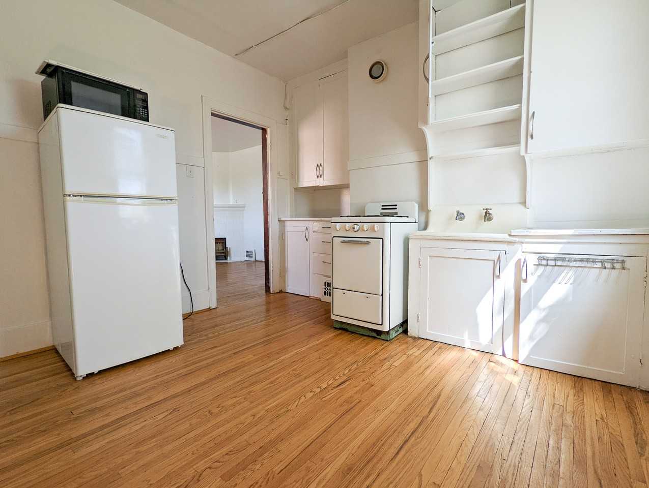 Arcade Heritage Apartments - Photo 7 of 12