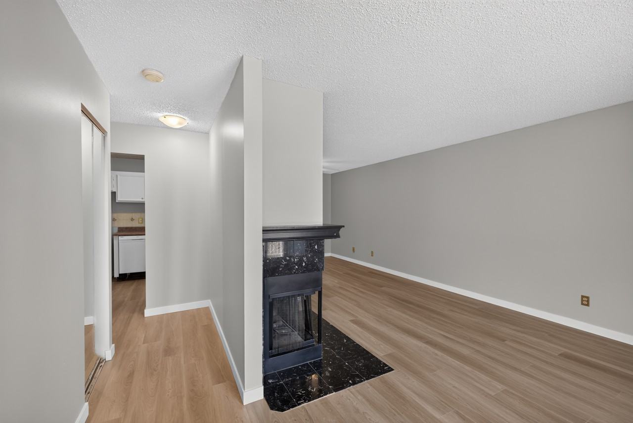 2314 151 Avenue - Photo 2 of 32