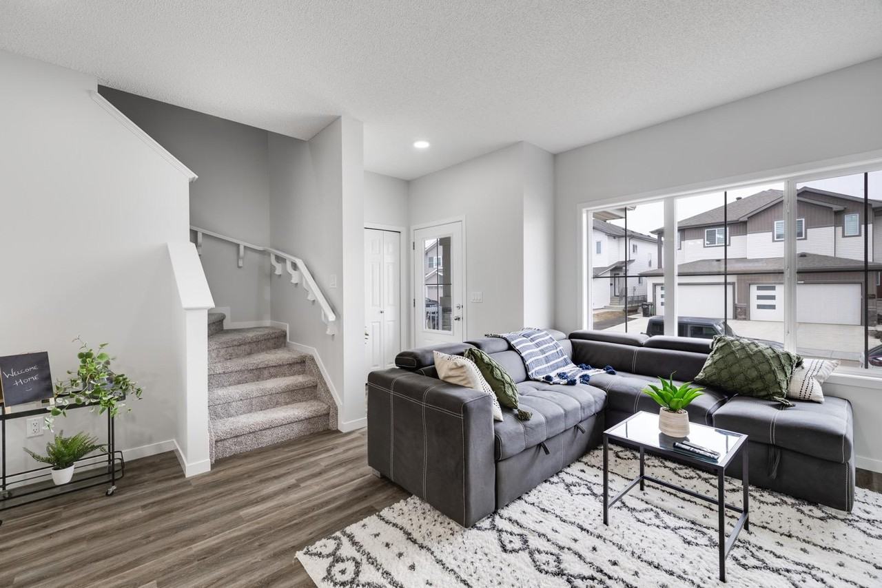 1227 16 Ave Nw - Photo 4 of 15