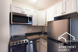 640 W Wrightwood Ave #201 - Photo 1 of 1