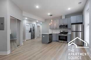 438 W Belden Ave #13 - Photo 1 of 1