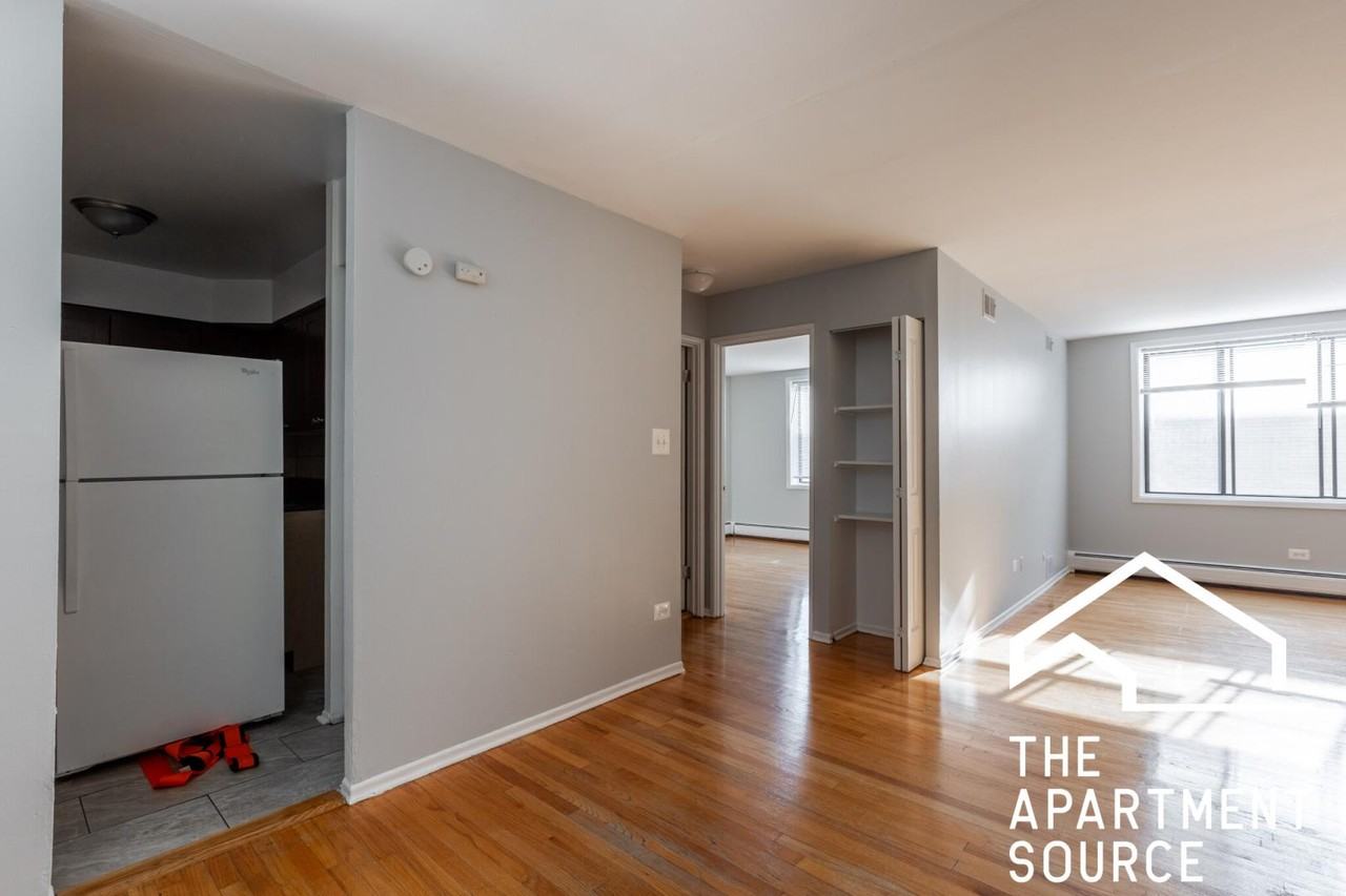 1515 W Morse Ave #403 - Photo 3 of 13