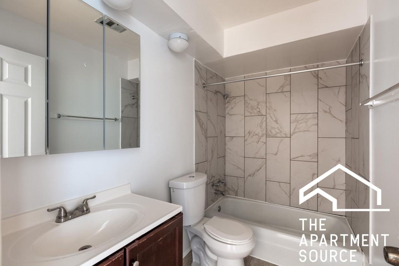 1515 W Morse Ave #403 - Photo 7 of 13