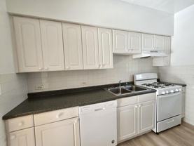 828 Reba Pl #2S - Photo 1 of 1